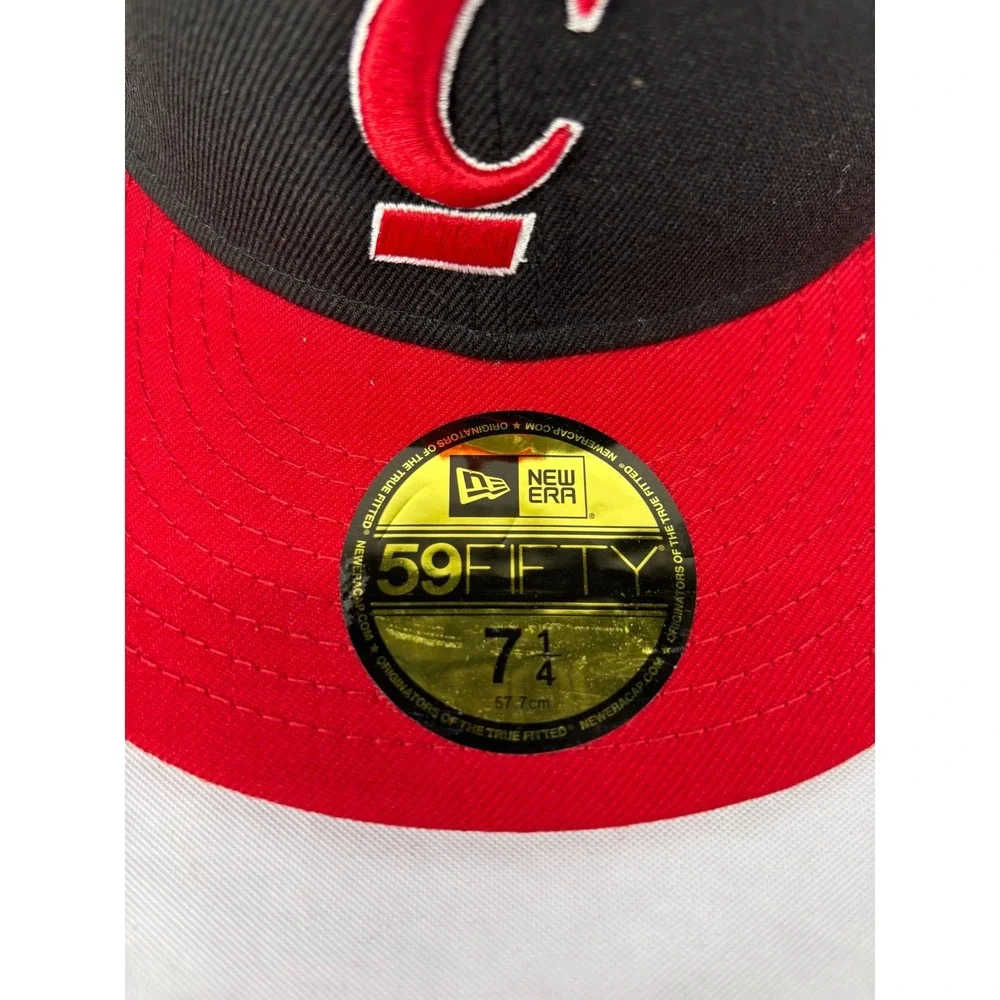 New Era 59Fifty Cincinnati Bearcats NCAA 2-Tone Hat Cap Mens Red Black 7 1/4 NWT